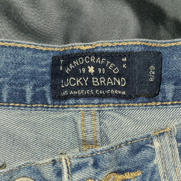 Star Patterned Denim Shorts - Picture 4 of 5